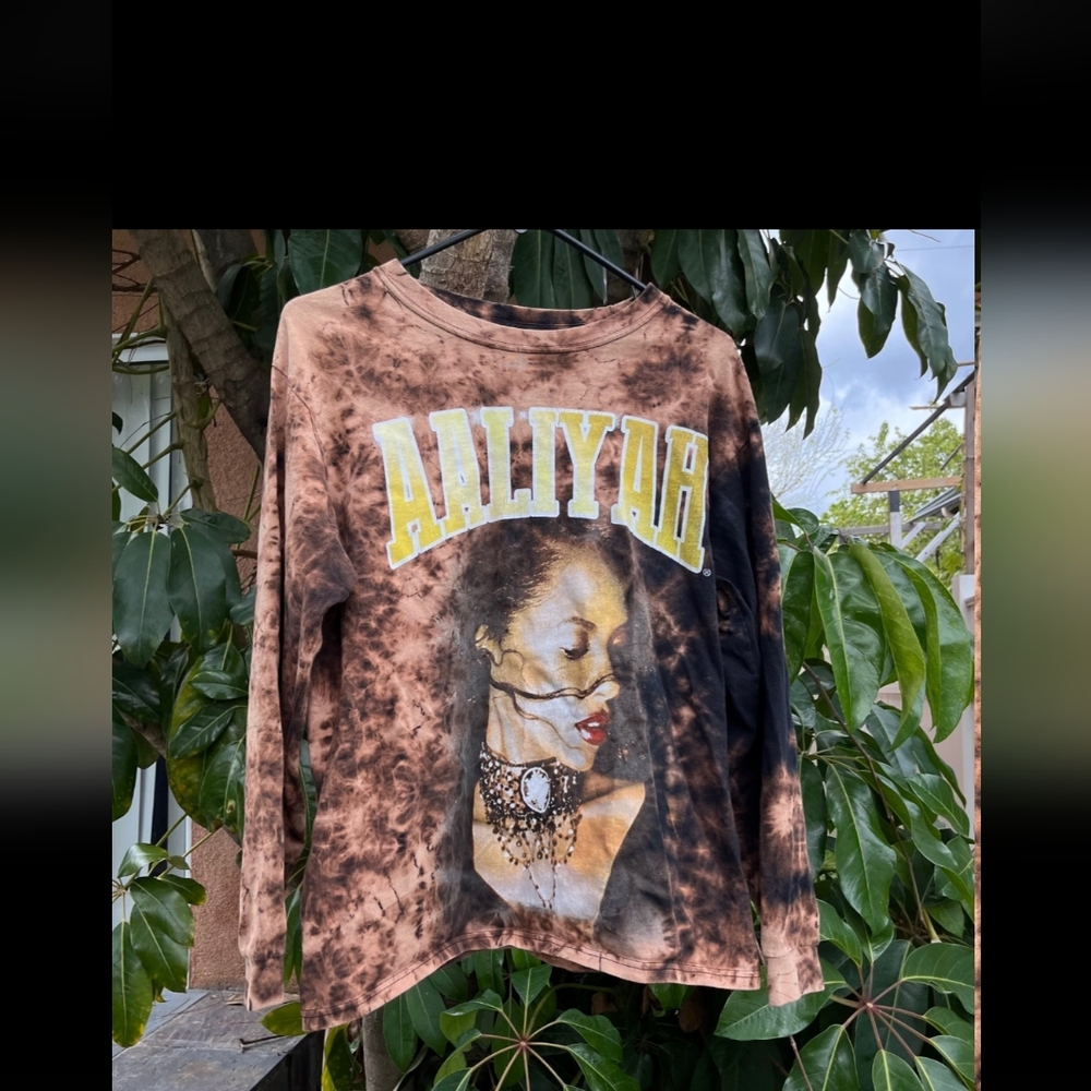 Aaliyah graphic tie-dye long sleeve t-shirt!